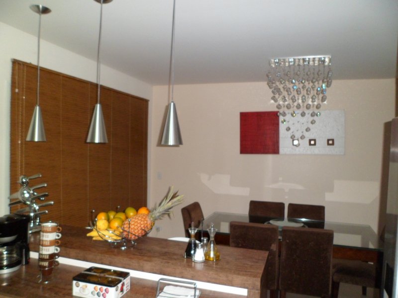 Casa de condomínio à venda vila santo antônio do portão com 150m² e 3 quartos por R$ 560.000 - 2135913252-cozinha-e-sala-de-estar.JPG