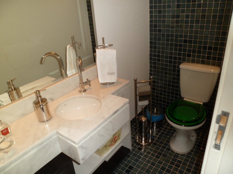 Casa de condomínio à venda vila santo antônio do portão com 150m² e 3 quartos por R$ 560.000 - 686798228-lavabo.JPG