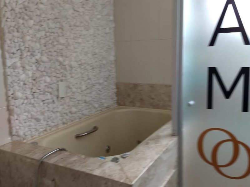 Apartamento à venda Setor Bela Vista com 143m² e 4 quartos por R$ 735.000 - 521856777-banho-casal-banheira.jpg