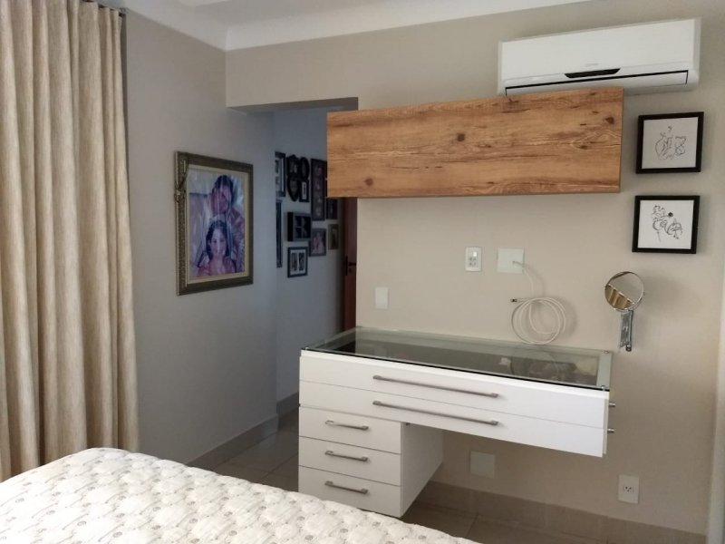 Apartamento à venda Setor Bela Vista com 143m² e 4 quartos por R$ 735.000 - 61850875-suite-master-aparador.jpg