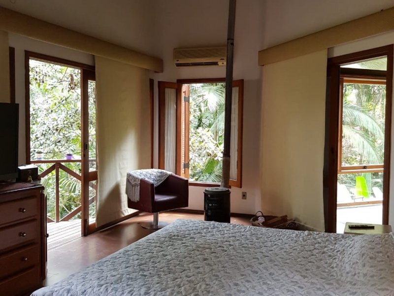 Casa de condomínio à venda Condomínio Iolanda com 340m² e 2 quartos por R$ 2.900.000 - 1079364457-50-suite-principal-1.jpg