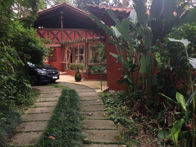 Casa de condomínio à venda Condomínio Iolanda com 340m² e 2 quartos por R$ 2.900.000 - 1247344751-23-descendo-o-acesso-posterior-30.jpg