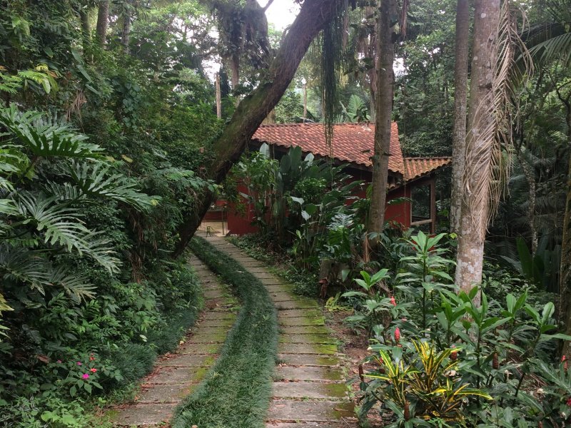 Casa de condomínio à venda Condomínio Iolanda com 340m² e 2 quartos por R$ 2.900.000 - 549298238-22-descendo-o-acesso-posterior-20.jpg