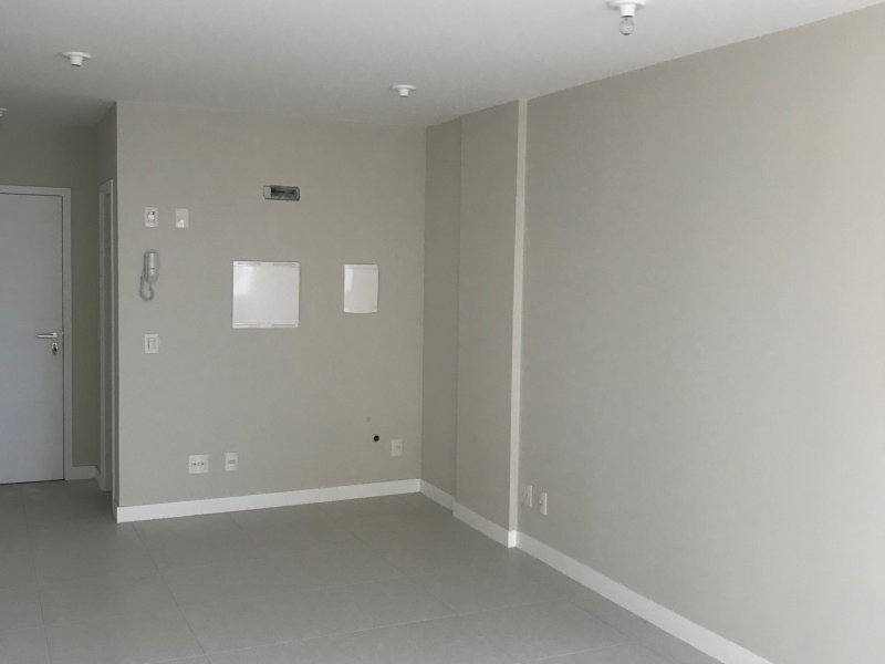 Comercial à venda Trindade com 26m² e  quartos por R$ 230.000 - 906921452-img-6398.jpg