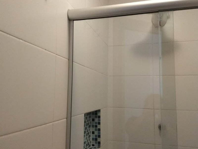Apartamento à venda Jardim Ipanema com 39m² e 2 quartos por R$ 200.000 - 1009619222-banheiro.jpeg