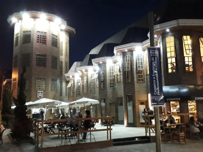 Comercial à venda Centro com 210m² e  quartos por R$ 390.000 - 470614920-whatsapp-image-2018-08-20-at-10.jpeg