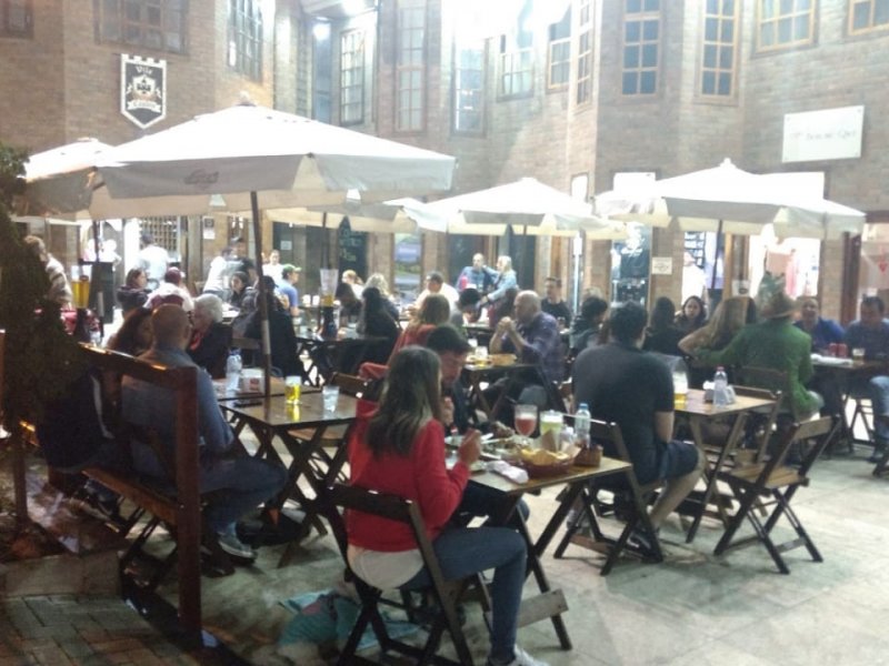 Comercial à venda Centro com 210m² e  quartos por R$ 390.000 - 672155363-whatsapp-image-2019-01-17-at-14.jpeg