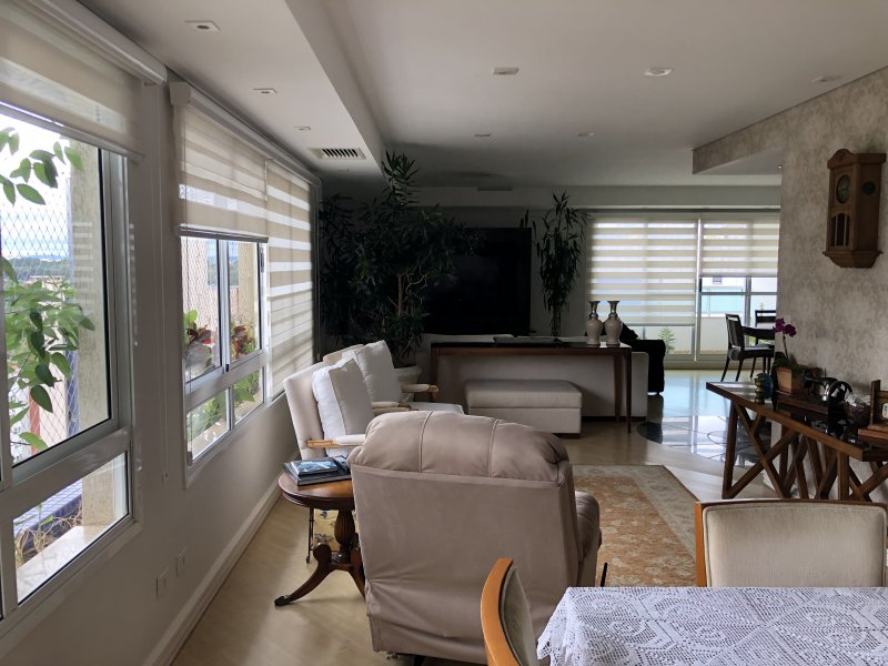 imóvel com 330m² - Mossunguê - Curitiba
