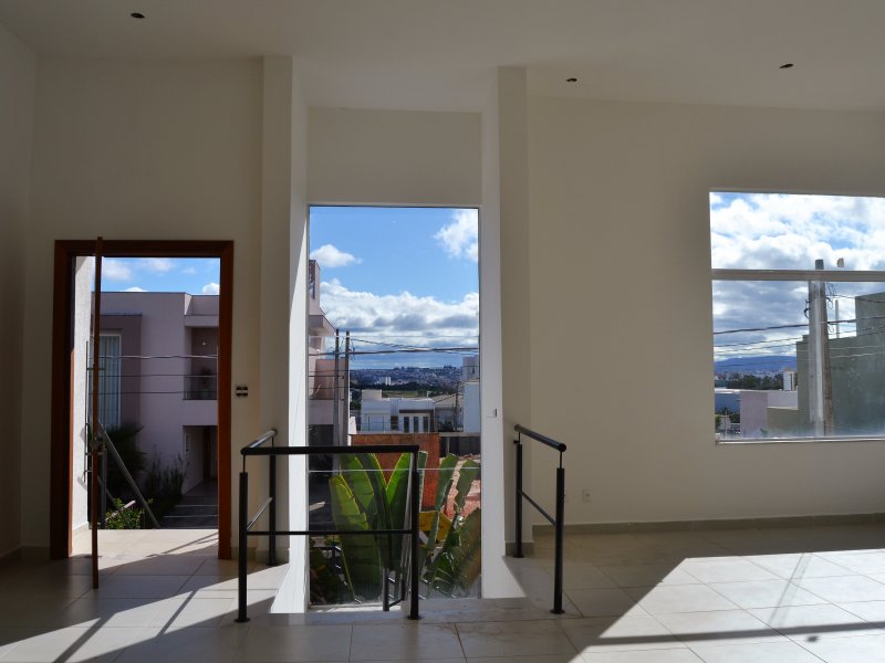Casa de condomínio à venda Jardim do Paço com 230m² e 4 quartos por R$ 655.000 - 2121028124-portal-da-primavera-1.JPG