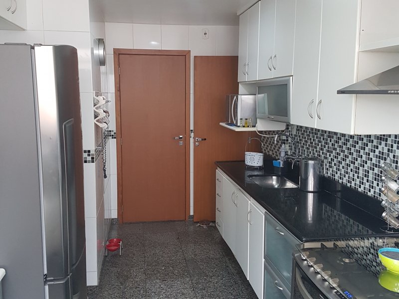 Cobertura à venda Freguesia (Jacarepaguá) com 305m² e 4 quartos por R$ 1.300.000 - 1085092406-cozinha.jpg
