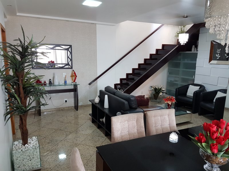 Cobertura à venda Freguesia (Jacarepaguá) com 305m² e 4 quartos por R$ 1.300.000 - 1281439122-sala-estar-a.jpg