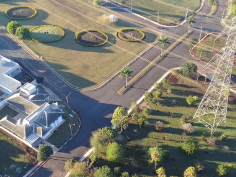 imóvel com 503m² - Parque das Arvores - Boituva
