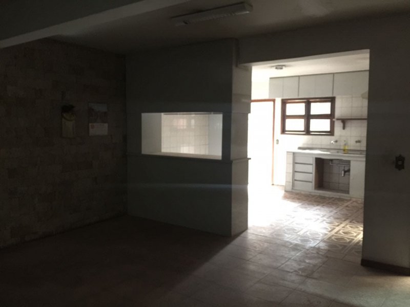 Casa à venda Jardim Santo Antoninho com 474m² e 5 quartos por R$ 620.000 - 2087279625-ebd250b8-17ac-4713-993f-e2180274d303.jpeg