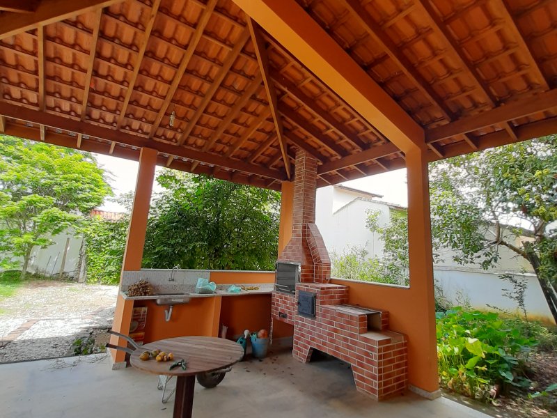 imóvel com 600m² - Margem Esquerda - Cachoeira Paulista