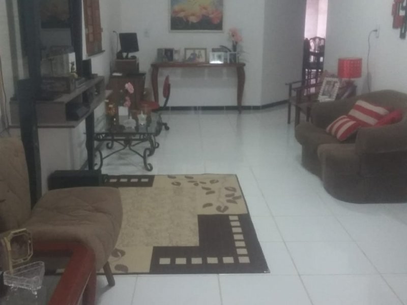 Casa à venda Corrego do Urubu com 280m² e 5 quartos por R$ 400.000 - 1172739027-img-20190203-wa0004.jpg