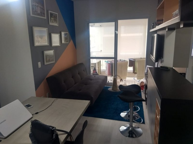 Apartamento à venda Água Branca com 66m² e 3 quartos por R$ 460.000 - 354194861-living.jpg