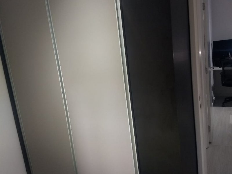 Apartamento à venda Água Branca com 66m² e 3 quartos por R$ 460.000 - 400774613-armario-suite.jpg