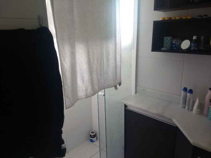 Apartamento à venda Água Branca com 66m² e 3 quartos por R$ 460.000 - 515615105-banheiro-suite.jpg