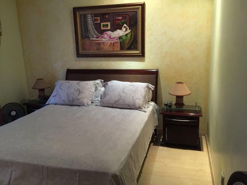 Apartamento à venda Ponta da Praia com 156m² e 3 quartos por R$ 900.000 - 684122265-img-1119.JPG