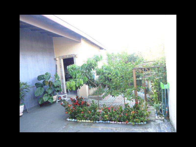Casa à venda Cidade Nova Jacareí com 330m² e 4 quartos por R$ 650.000 - 562747861-jardim.jpg