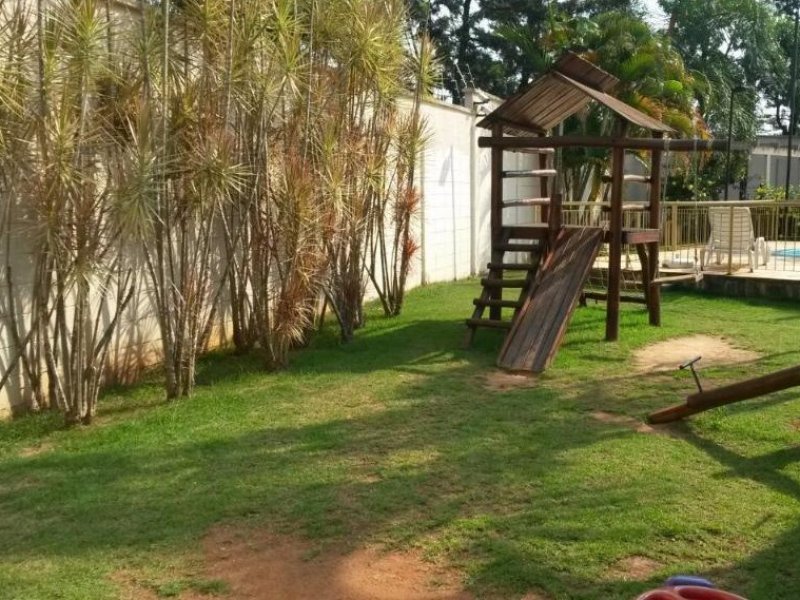 Casa à venda Jardim Passargada I com 180m² e 3 quartos por R$ 700.000 - 1663467384-play1.jpg