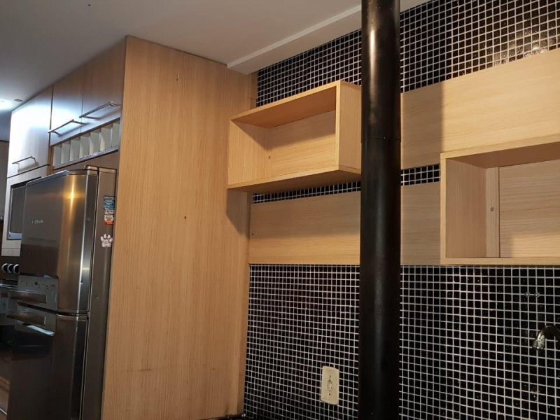 Casa à venda Jardim Passargada I com 180m² e 3 quartos por R$ 700.000 - 497942666-cozinha-fundos.jpg