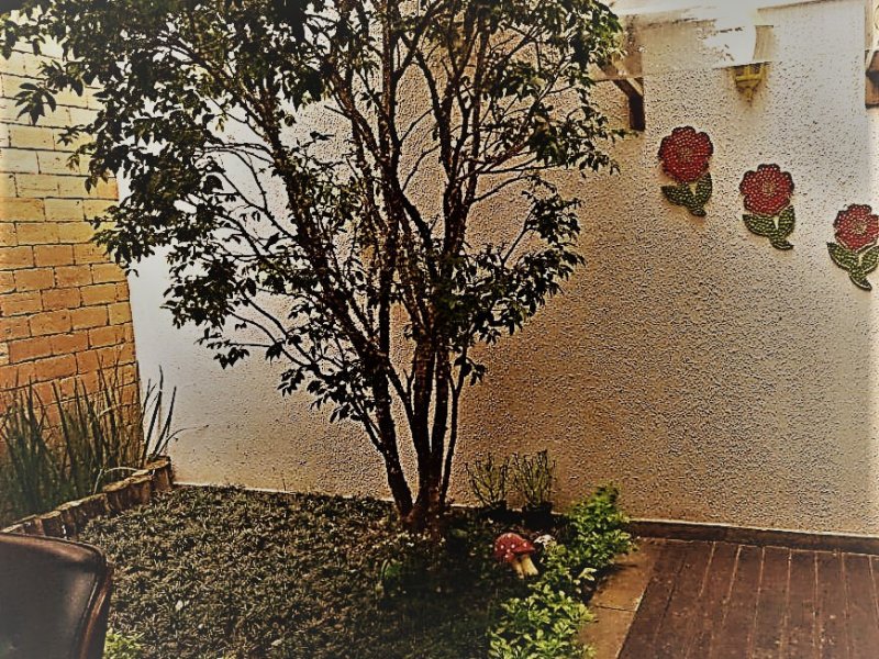 Casa à venda Jardim Passargada I com 180m² e 3 quartos por R$ 700.000 - 981869109-jardim-1.jpg