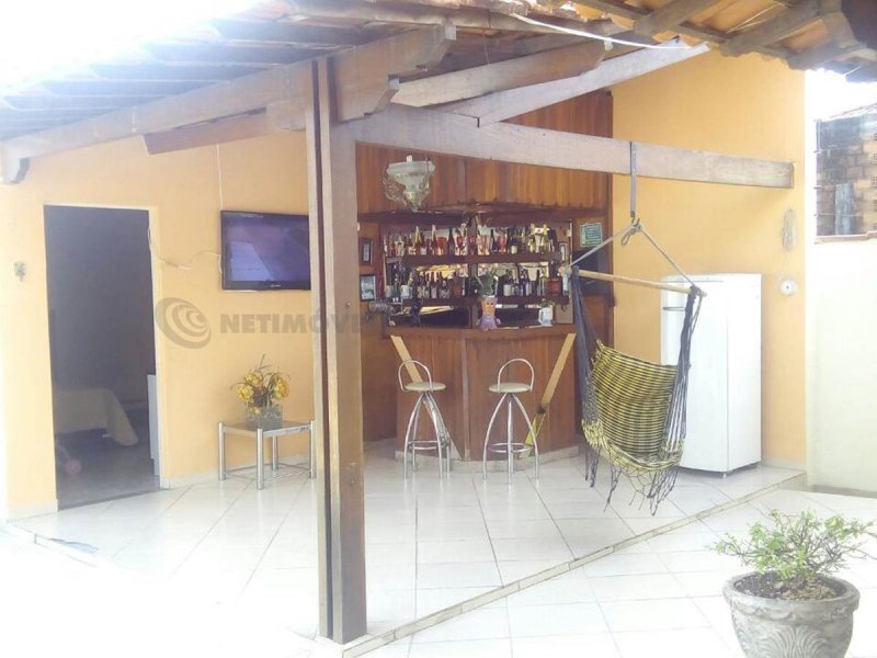 Casa à venda Alvorada com 200m² e 4 quartos por R$ 700.000 - 1387741505-a1baa87b-46e9-486d-899b-8a8401d0b3fb.jpeg