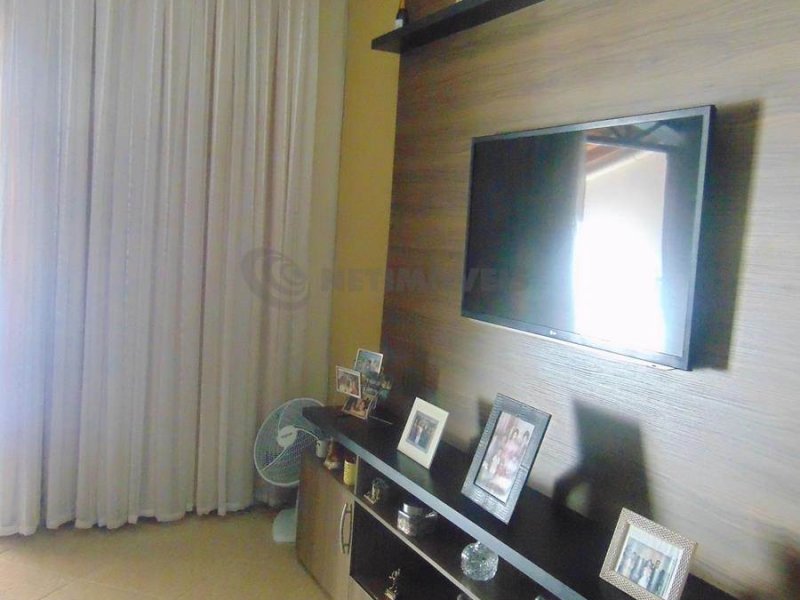 Casa à venda Alvorada com 200m² e 4 quartos por R$ 700.000 - 62177784-0d8aa893-b8e4-4157-a718-d8d948cc7020.JPG