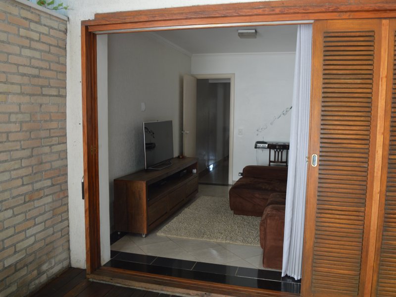 Casa de condomínio à venda Vila Tramontano com 220m² e 3 quartos por R$ 1.300.000 - 28334220-sala-de-tv-2.JPG