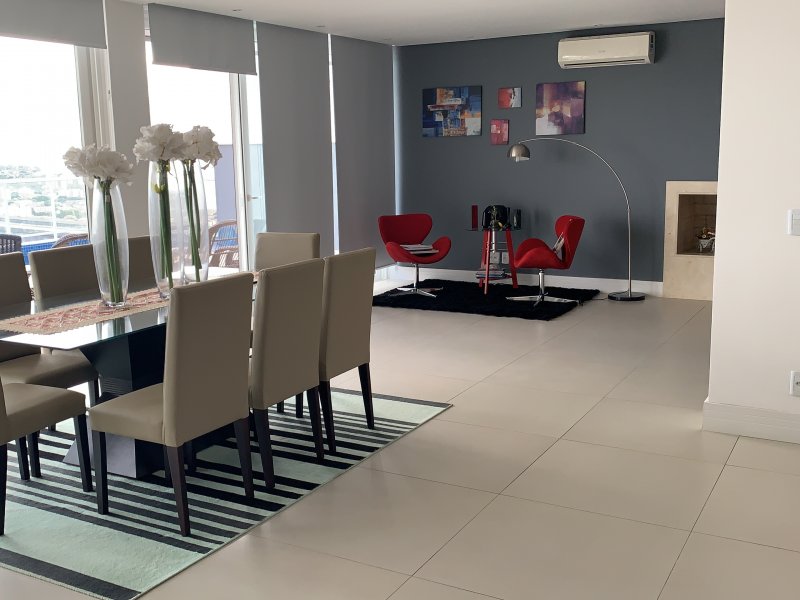 Casa à venda Nonoai com 695m² e 4 quartos por R$ 3.390.000 - 1332172247-fe66a458-4038-46e2-8a03-04204e61ed2b.jpeg