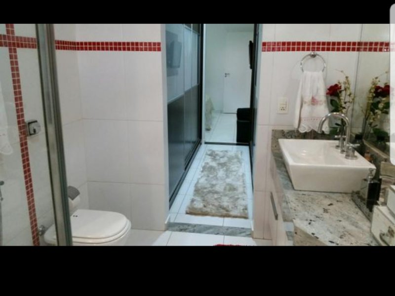 Casa à venda Vila Santa Isabel com 300m² e 3 quartos por R$ 650.000 - 2067322691-screenshot-20190406-074228-olx.jpg