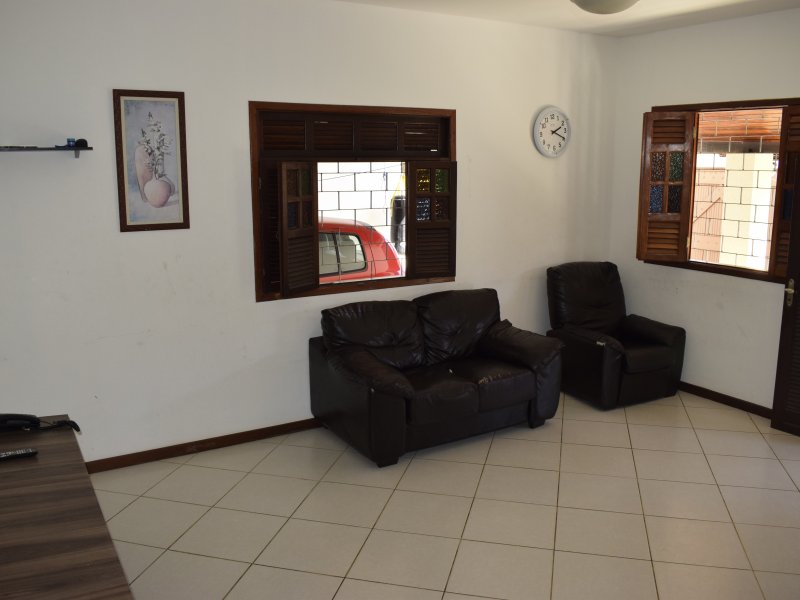 Casa à venda Piatã com 360m² e 4 quartos por R$ 750.000 - 34969592-dsc0008.JPG