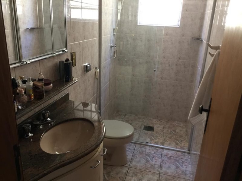 Apartamento à venda ESTÂNCIA SUÍÇA com 280m² e 3 quartos por R$ 690.000 - 1508781176-banheiro-social-parte-superior.jpeg