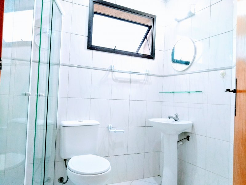 Apartamento à venda Centro com 90m² e 3 quartos por R$ 350.000 - 1398258385-banheiro-suite-6.jpg