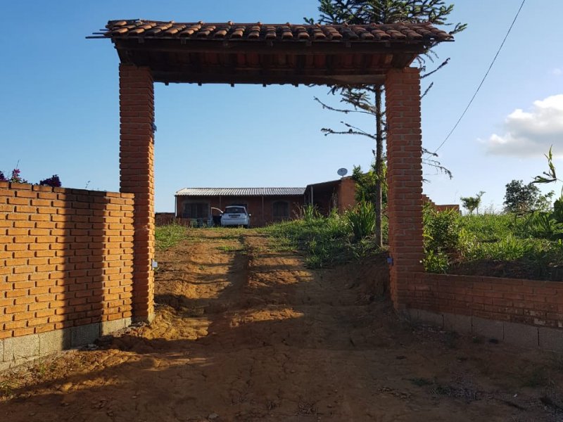 Chácara à venda Carafa com 1500m² e 3 quartos por R$ 170.000 - 1143471097-portao-de-entrada-2.jpeg