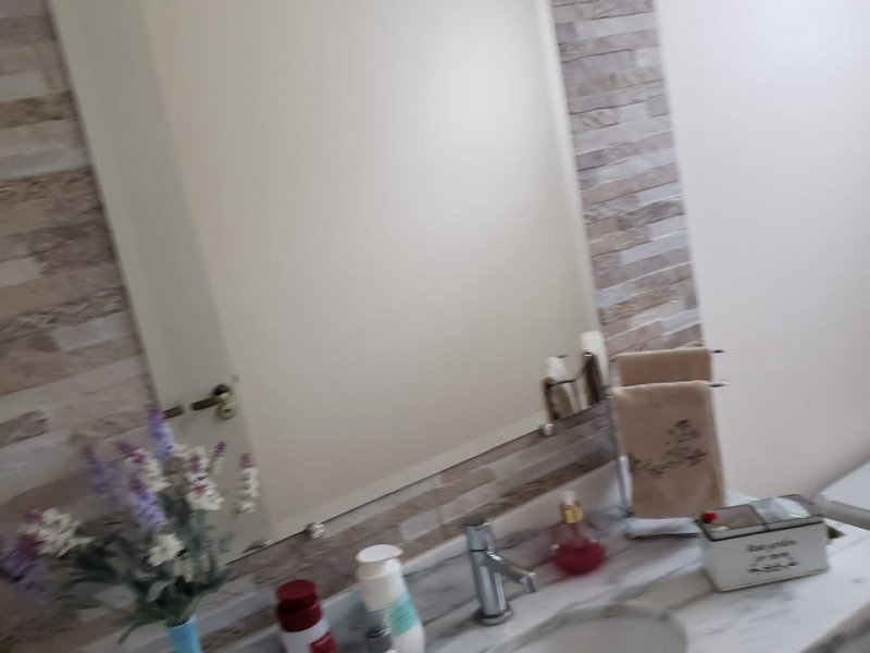 Casa de condomínio à venda Fazenda Santana com 200m² e 3 quartos por R$ 1.090.000 - 1331802707-lavabo.jpg