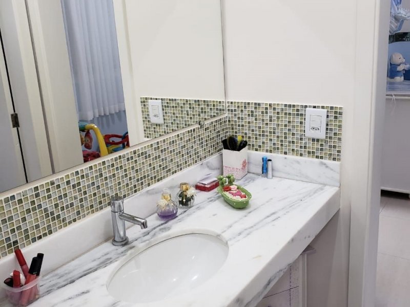 Casa de condomínio à venda Fazenda Santana com 200m² e 3 quartos por R$ 1.090.000 - 1447755289-suite-americana.jpg