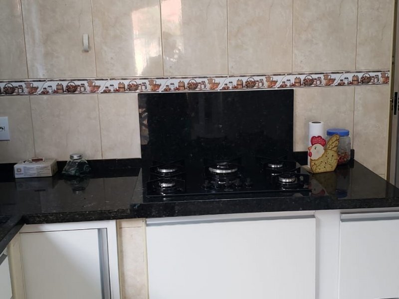 Casa de condomínio à venda Fazenda Santana com 200m² e 3 quartos por R$ 1.090.000 - 397578898-cozinha-3.jpg
