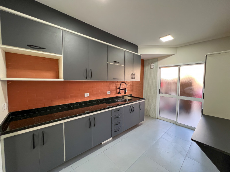 Casa à venda Cidade Jardim com 180m² e 3 quartos por R$ 700.000 - 170610012-cozinha-1.JPG