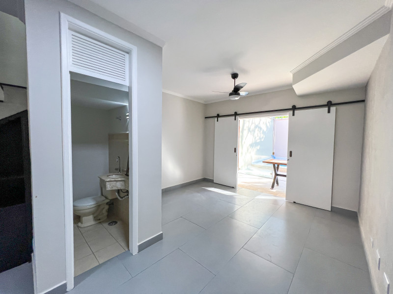 Casa à venda Cidade Jardim com 180m² e 3 quartos por R$ 700.000 - 1805997526-sala-de-estar-e-lavabo.JPG