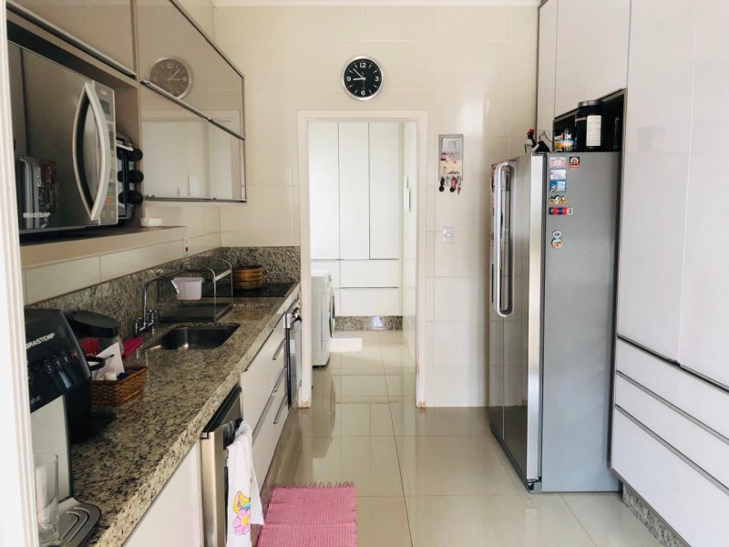Casa de condomínio à venda Centro com 208m² e 3 quartos por R$ 900.000 - 115851113-2ba5507c-8ba2-4e8e-8f4f-a42b08e6d044.JPG
