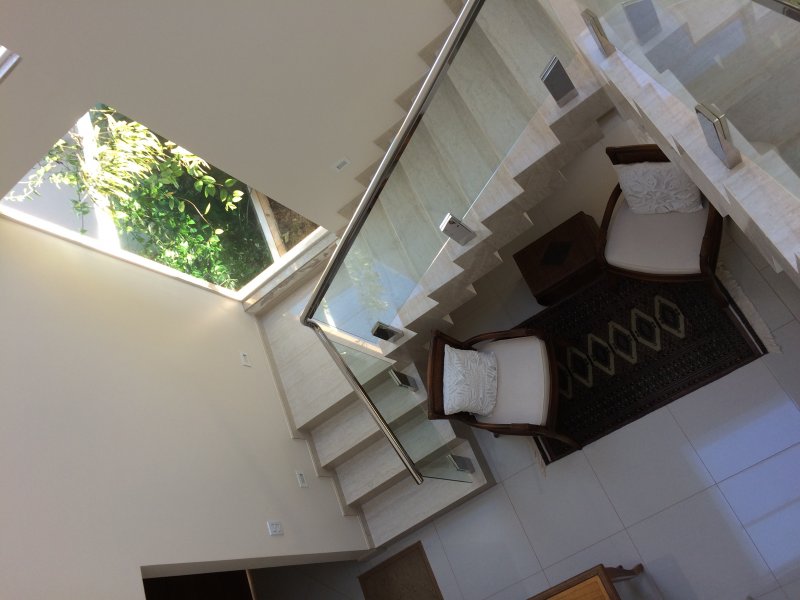 Sobrado à venda Terra Bonita com 285m² e 4 quartos por R$ 1.500.000 - 1084021501-escada-3.JPG