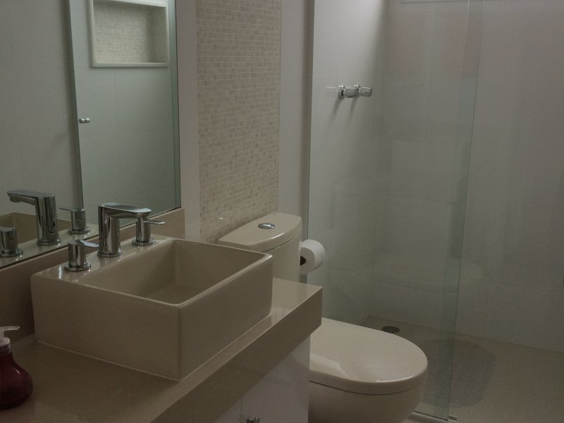 Sobrado à venda Terra Bonita com 285m² e 4 quartos por R$ 1.500.000 - 1920616341-suite-1-banheiro.JPG