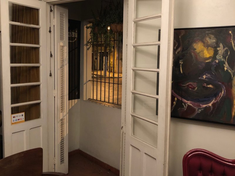 Apartamento à venda Vila Mariana com 107m² e 2 quartos por R$ 400.000 - 1004434087-sala-com-varanda.jpg