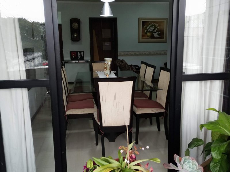 imóvel com 166m² - Portão - Curitiba