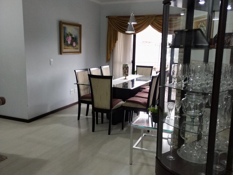imóvel com 166m² - Portão - Curitiba