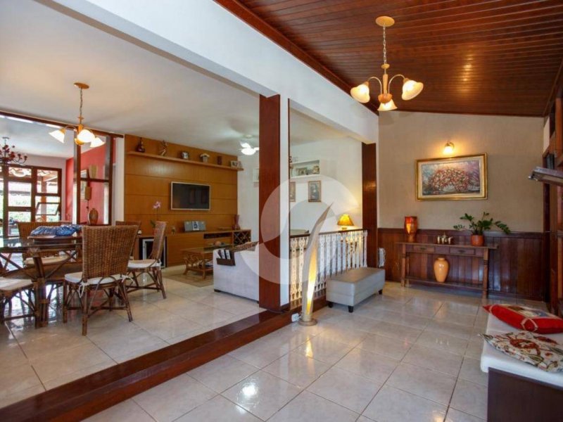 Casa à venda Itaipu com 260m² e 4 quartos por R$ 1.350.000 - 840268064-4caa9b11-b6a5-46ac-a21a-dd47fa29efcd.jpeg