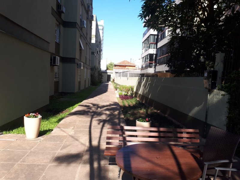 Apartamento à venda Menino Deus com 53m² e 2 quartos por R$ 290.000 - 52401114-whatsapp-image-2020-05-19-at-13.jpeg