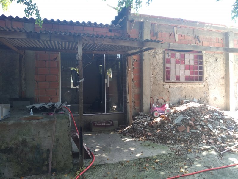 Casa à venda centro com 200m² e 3 quartos por R$ 150 - 1970311717-img-20190408-111102967.jpg